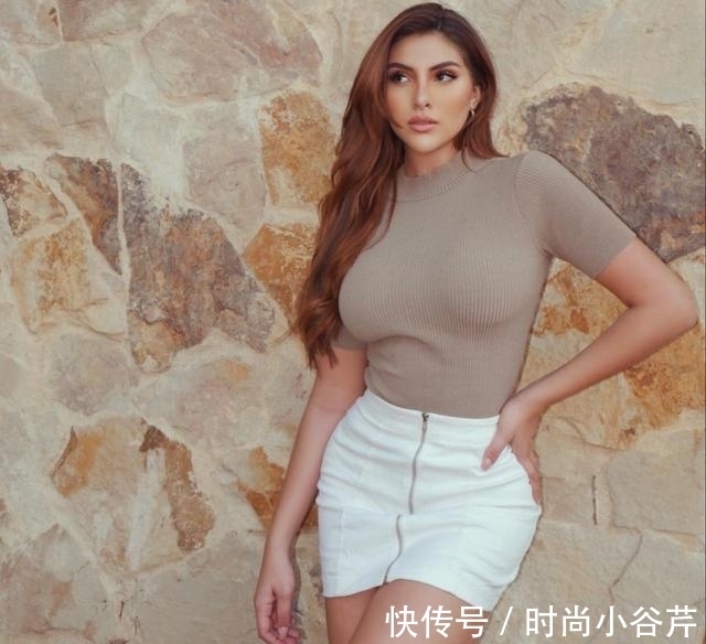 金卡戴珊|美洲D罩杯健身超模，凹凸曲线体态迷人，难怪被称“尤物级”女神