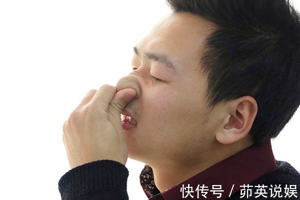 毛发|若是鼻毛“发白”了，多半和几件事有关，别总是一见到就想拔掉