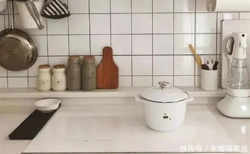 整洁|为何日本人厨房台面边缘要抬高10厘米?原来有3大好处,太实用了