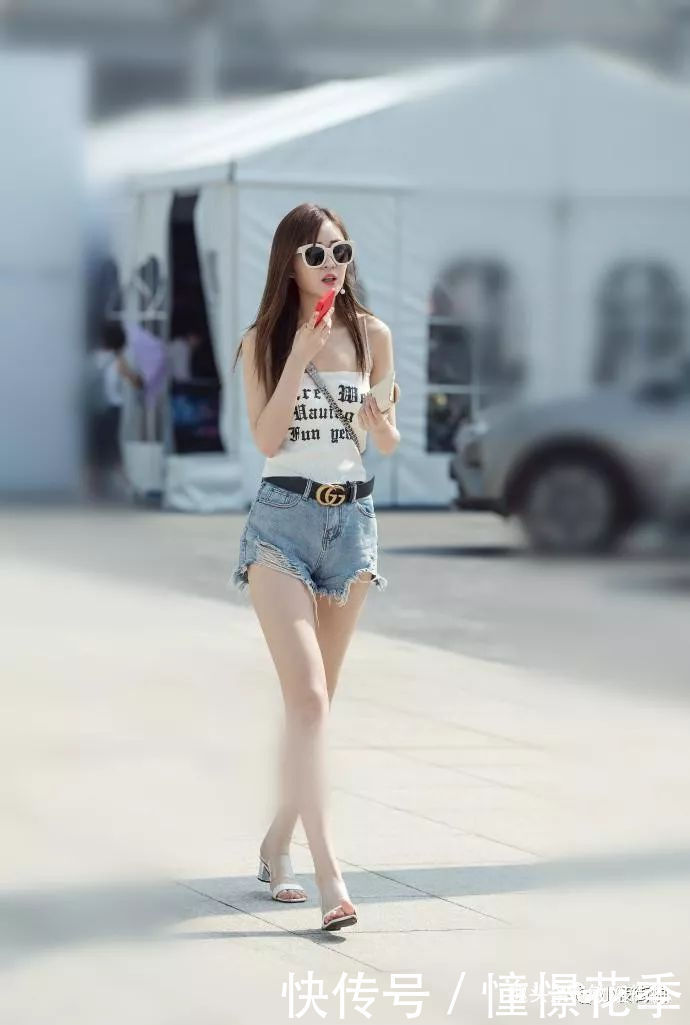 街拍: 火热的山城,要清凉一点