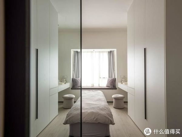 客厅|深圳夫妻家中的高级场面：坚持全屋打满柜子，效果不是一般的大气