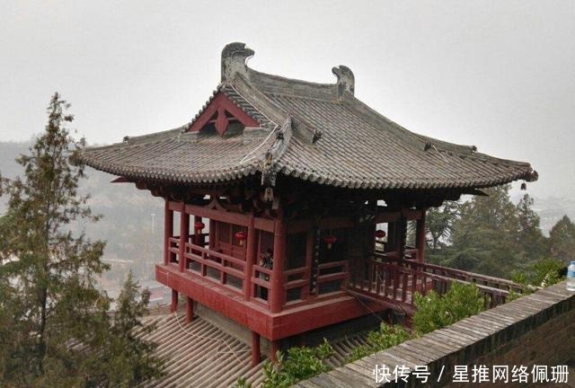 山西又一寺庙走红，因《西厢记》走红，还藏着一座百年古塔