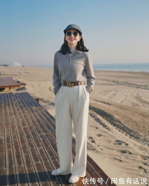 羽绒服|三木又和妈妈穿同款,用基础款打造“无龄感”穿搭,高级又显气质