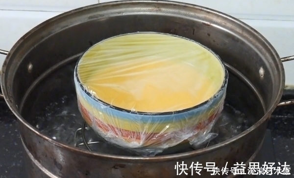 小窍门|水蒸蛋不要直接加水就蒸，教你小窍门，蒸出来鲜嫩爽滑又营养！