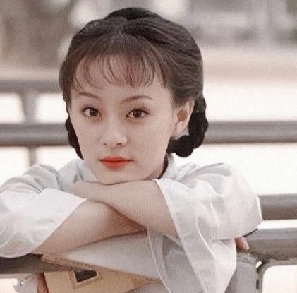 年轻时的女星颜值有多高？周迅灵气，孙俪清秀，黄奕才是童年女神！