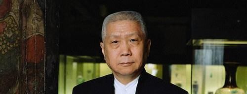 对青花瓷瓶|欺负老外不懂中文,卖了一件“造假青花瓷”,马未都损失超10亿