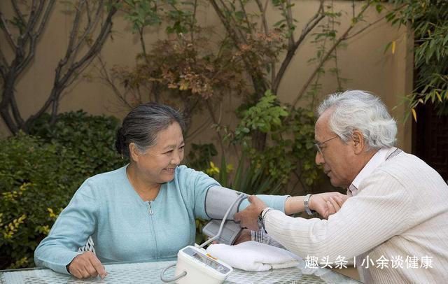 血液粘稠度|脑供血不足的人,脸上有3个信号,哪怕占一个,也要抓紧养血管了
