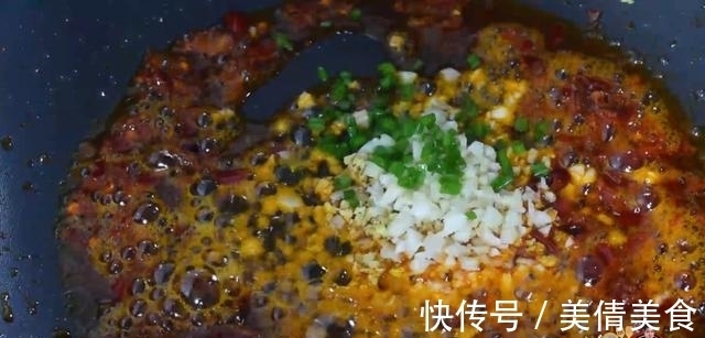 汤匙|水煮肉片最好吃的做法,简单美味又下饭,看看你喜欢吃不?
