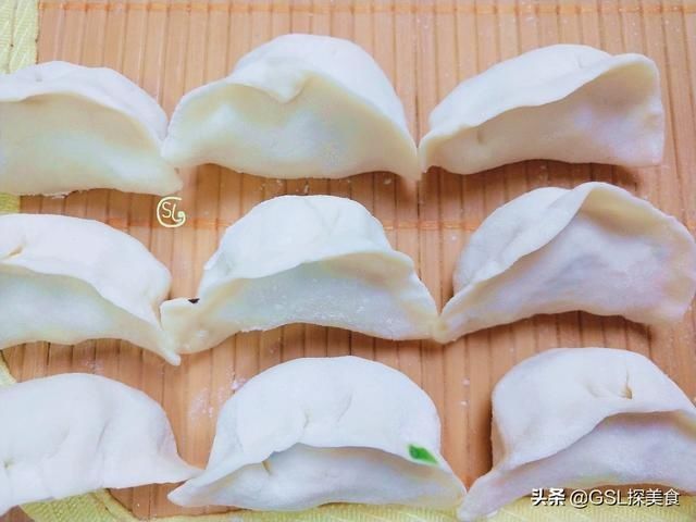 天冷,包饺子别只用白菜了,试试这样做,鲜美营养,超好吃
