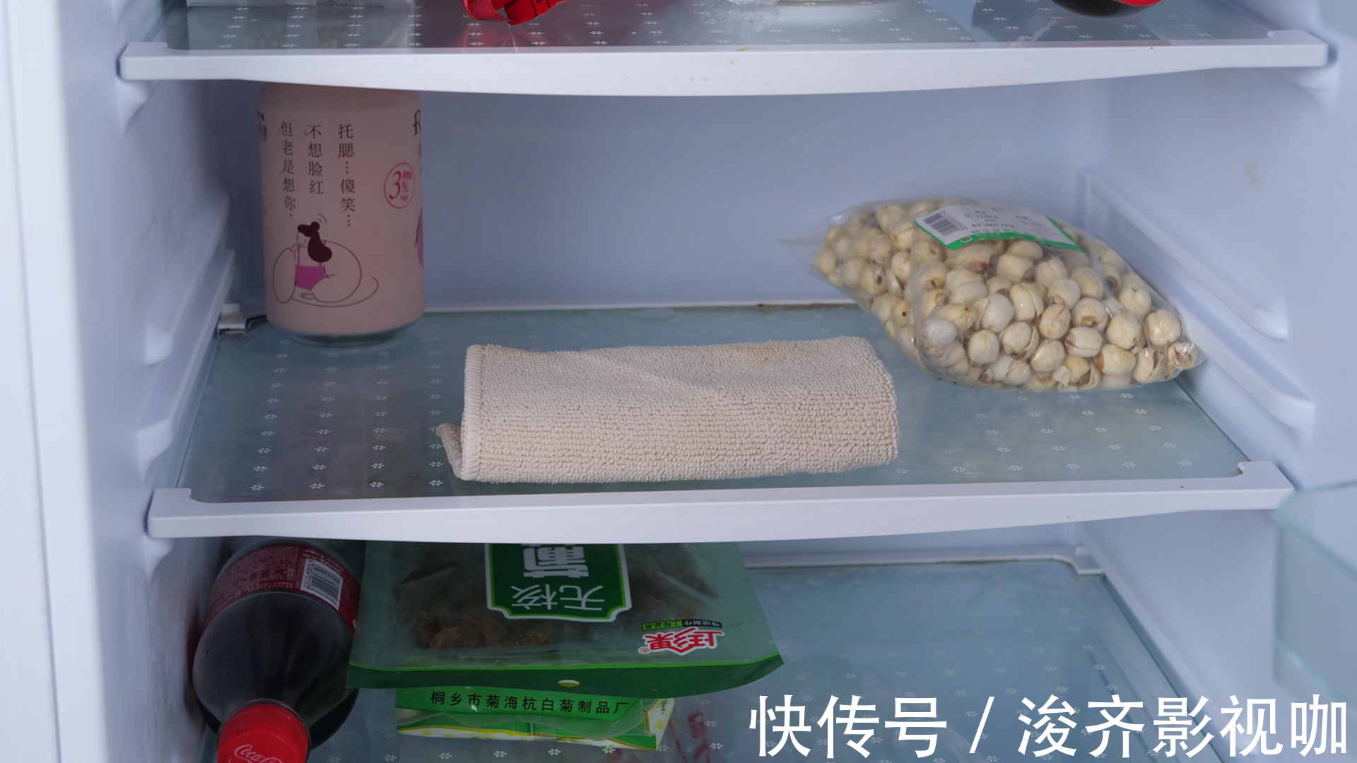 异味|冰箱里面放条毛巾,解决家家户户都困扰的一个难题,小窍门真实用