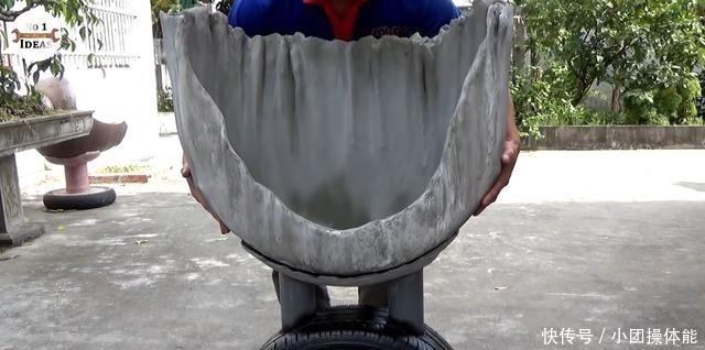 鱼池|这个人挺聪明,用轮胎和桌布改造成精美鱼池,为啥我就想不到!