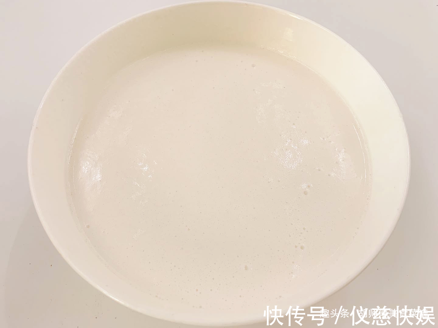 家常发糕最正宗做法，这种做法简单又好学，蒸出来的发糕蓬松软嫩