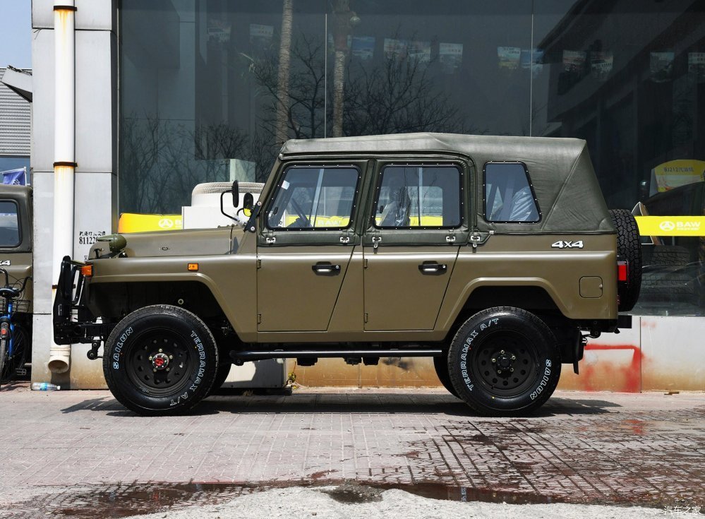 北汽痛定思痛,212越野吉普车或推硬顶配置!不担心漏雨