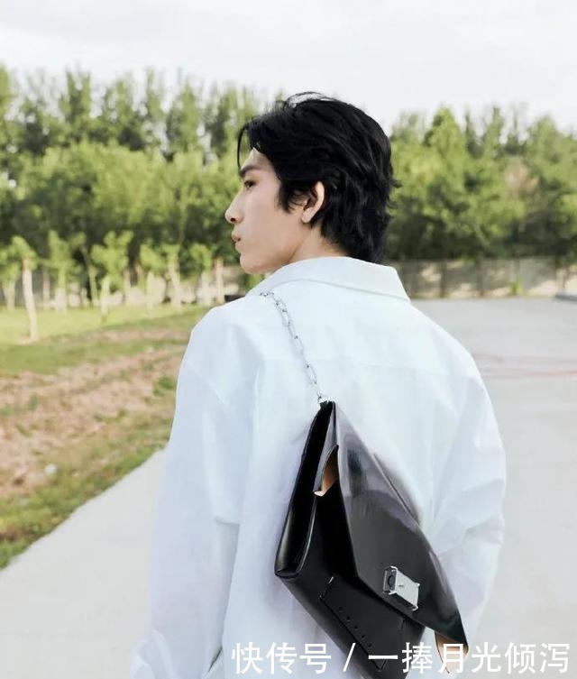 m我最爱的牌子是它，从包包到鞋子都好绝