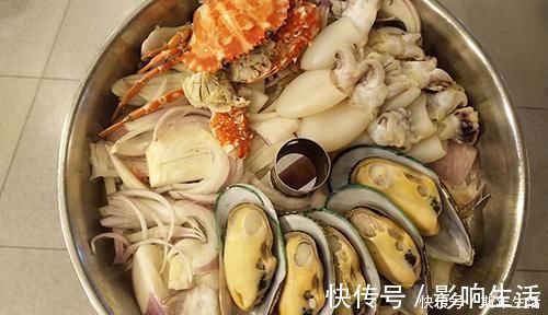 甲状腺|肿瘤医生:身体频繁有3个迹象,或是甲状腺癌“一级预警”