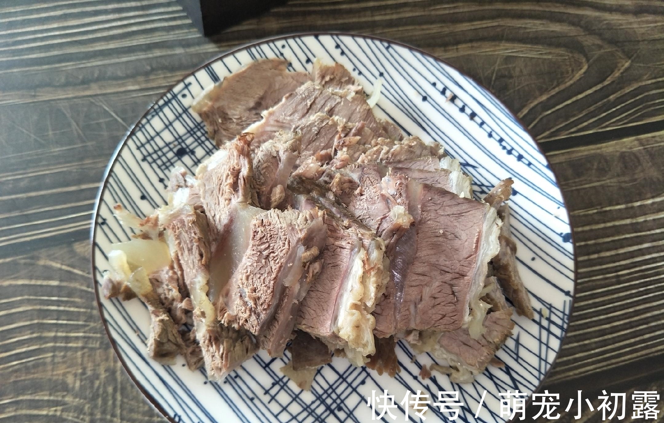 好吃|炖牛肉时,想要牛肉软烂好吃,多加1味调料,牛肉好吃不塞牙