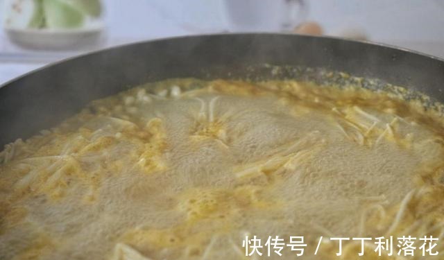 天冷就馋酸汤牛肉，味道酸爽，吃了还想吃，解馋又下饭！