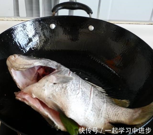  手把手教你做红烧包公鱼，一学就会，做一遍就成功！