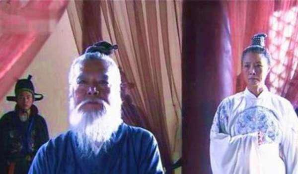 太宗|武则天要杀袁天罡，袁天罡说8字吓坏武则天，网友：泄露了什么