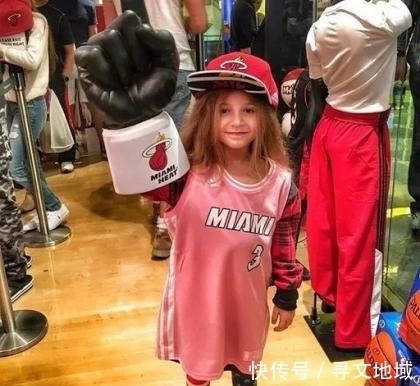 医生|女童心脏长在胸腔外,医生断言活不久,如今已6岁长得特别漂亮