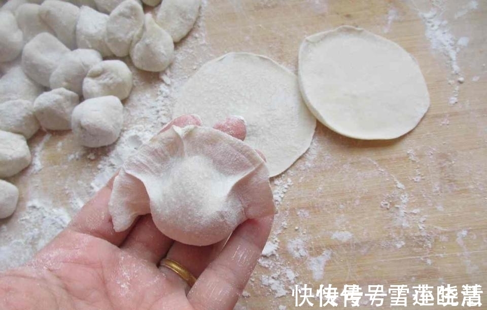 肉馅|夏天用它包饺子, 补脾祛湿最适合, 老公最喜欢吃这样饺子