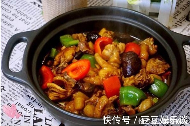 香菇焖鸡|有时间多给孩子做的一道营养食物,孩子常吃养胃,又长大个子