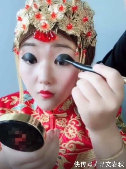 单眼皮|奇闻:结婚当天新娘的眼妆火了,睁开眼的那一刻,网友:就服你