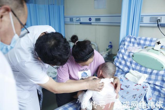 徐丽霞|给儿子洗澡,让她后悔一生“我永远都不会原谅自己”