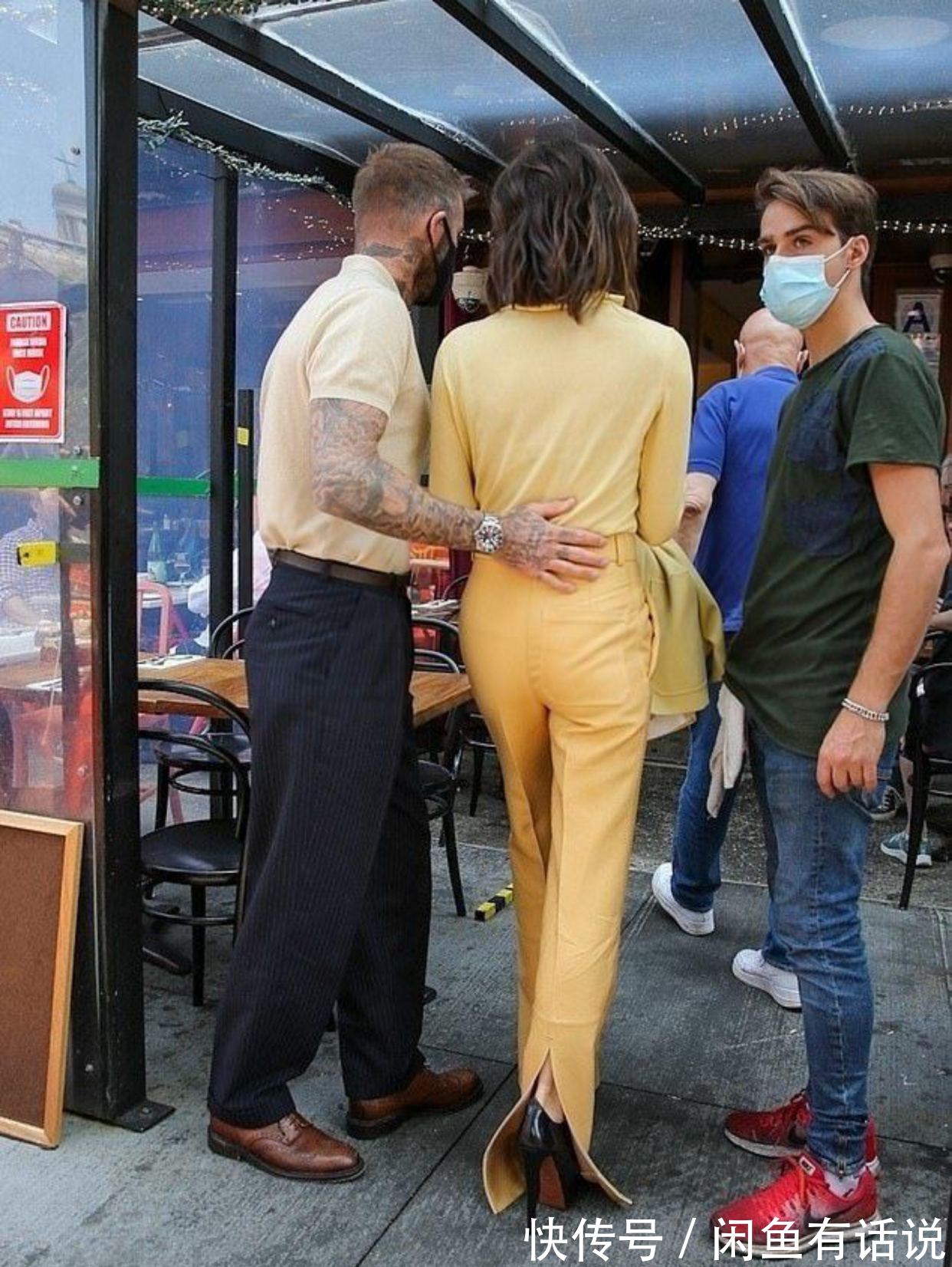 裤脚|贝嫂为显高也不容易,163身高穿“扫地裤”,还得踩20厘米高鞋跟