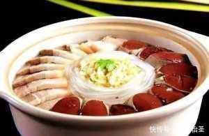 去东北餐馆吃饭,2人点3个菜,老板再三确认,上桌后我懵住了