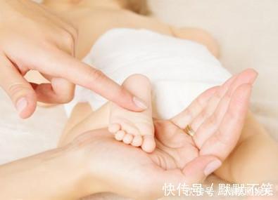 孩子|多摸摸宝宝这4个部位,聪明睡得香,可惜很多爸妈连碰都不碰