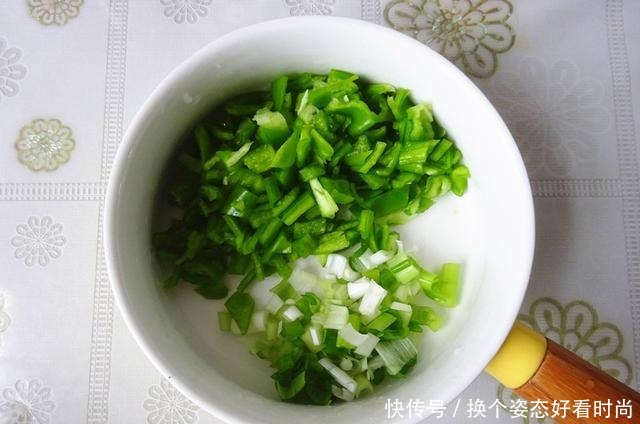 早餐|这是我最爱的早餐,从小就爱吃,只要加了它,连续吃都吃不够