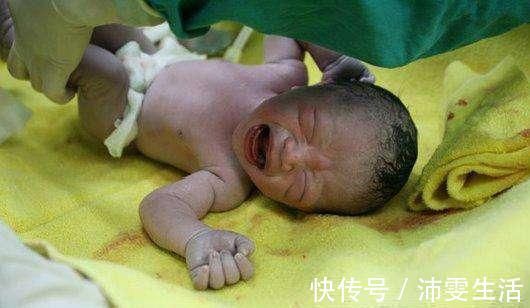 分娩|顺产分娩的真实记录婴儿出生时的瞬间,让人激动不已