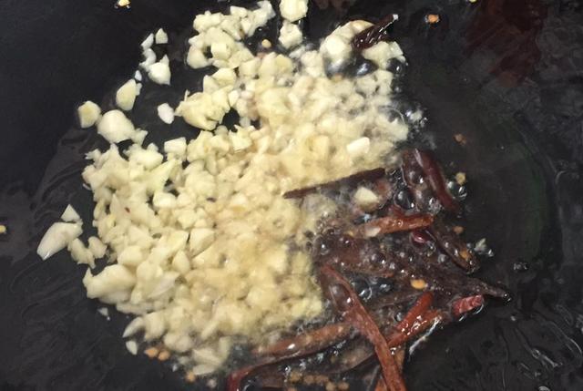 干辣椒|减肥期间，多吃此菜，低脂肪低热量，营养美味，怎么吃都不胖