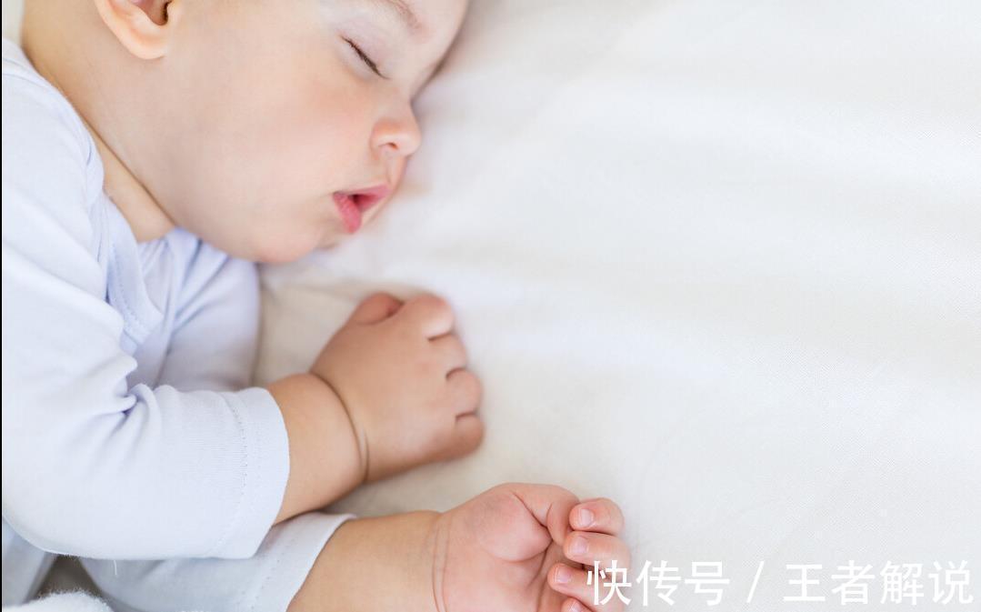 母乳喂养|全母乳喂养,如何判断宝宝是否吃饱了?育婴师:4大关键点要记牢