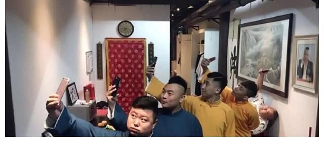 搞錯(cuò)隊(duì)員名字，拿隊(duì)員離婚砸掛，德云社張鶴倫返場(chǎng)表現(xiàn)讓