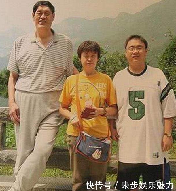 中国队|男篮巨人穆铁柱去世13年后:儿女皆不高,都是平凡的上班族