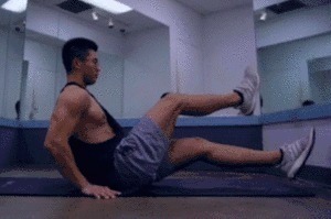 小知识|“健身第一女神”,腹肌清晰,一张照片火遍全网完美身材