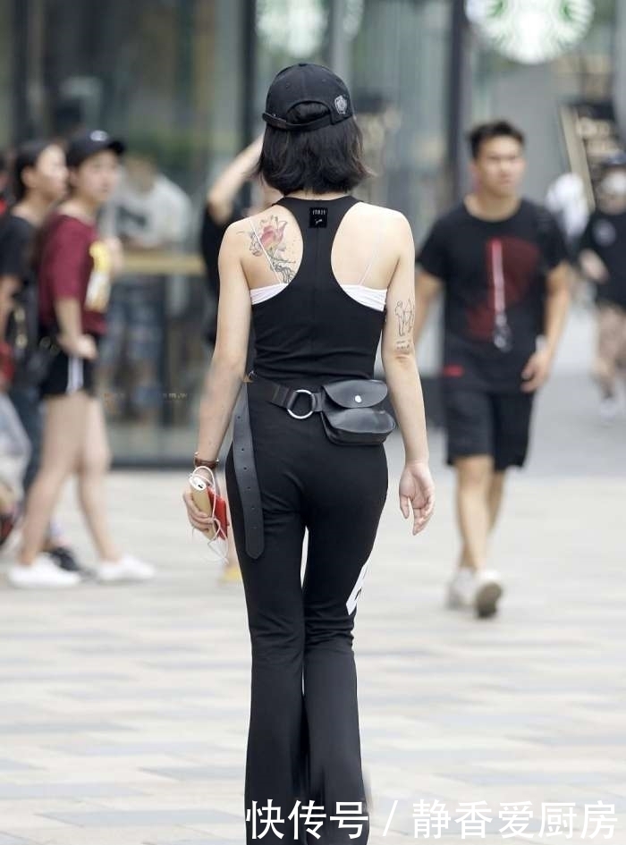 高挑女神街拍, 一身黑色阔腿裤, 穿出明星般强大气场！