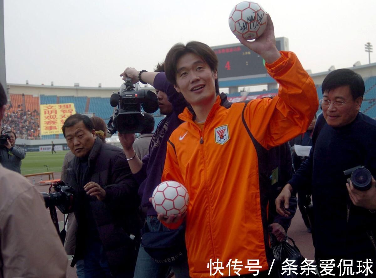 执教|人生赢家李霄鹏:球员时代效力山东鲁能,教练生涯执教女足和男足