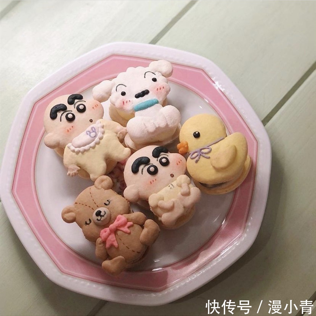 饼干|马卡龙也可以做成动漫的造型，如此可爱的模样，你舍得把它吃掉吗