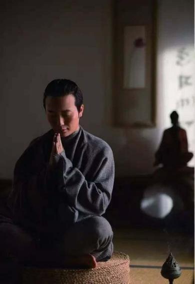 歌舞廳|從乞丐變身“貴妃”,一夜爆紅的國家一級演員,如今突然銷聲匿跡