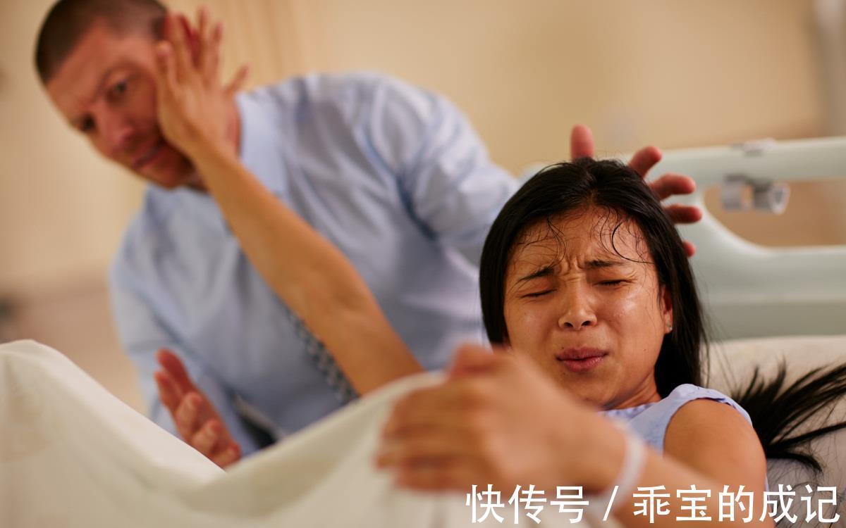 孕妇半夜肚子疼以为是拉肚子，差点生在厕所里，医生得知后紧张了