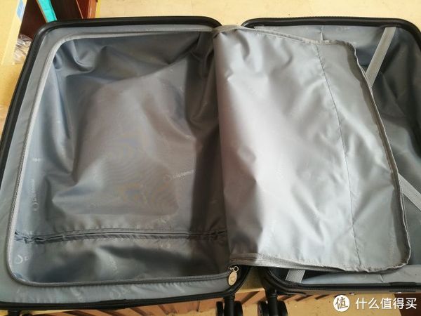 箱包|图吧的日常 篇二百七十三：300块钱的外交官DS-13008 26寸旅行箱包开箱测评