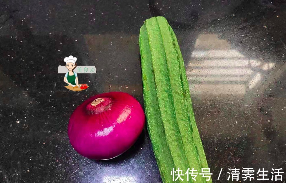 素菜|夏天此两样素菜一起炒，不放肉也很鲜美，清香爽口，吃一周都不腻