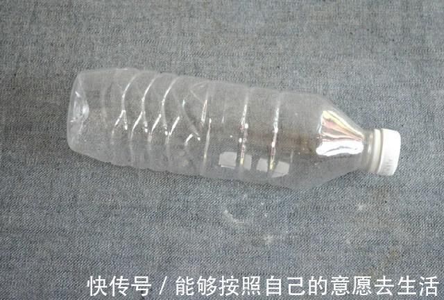 实用|喝剩下的塑料瓶别再扔了,稍微改造一下,变成万能漏斗,非常实用