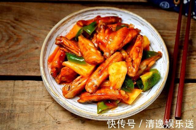 玉米淀粉|教你做菠萝咕咾鸡翅，菠萝处理有技巧，酸甜香嫩才够味