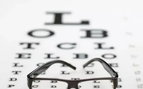 空腹血糖|警惕糖尿病并发症!10个身体信号,预示血糖失控,要小心!