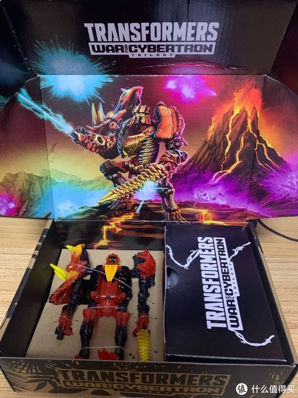 火焰|闲敲棋子落灯花 篇五十二：变形金刚 世代精选 火焰三角龙燃夜