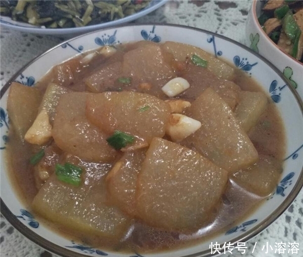 去二姑家吃饭,饭菜一扫而空,觉得她可以出去开家常菜馆了